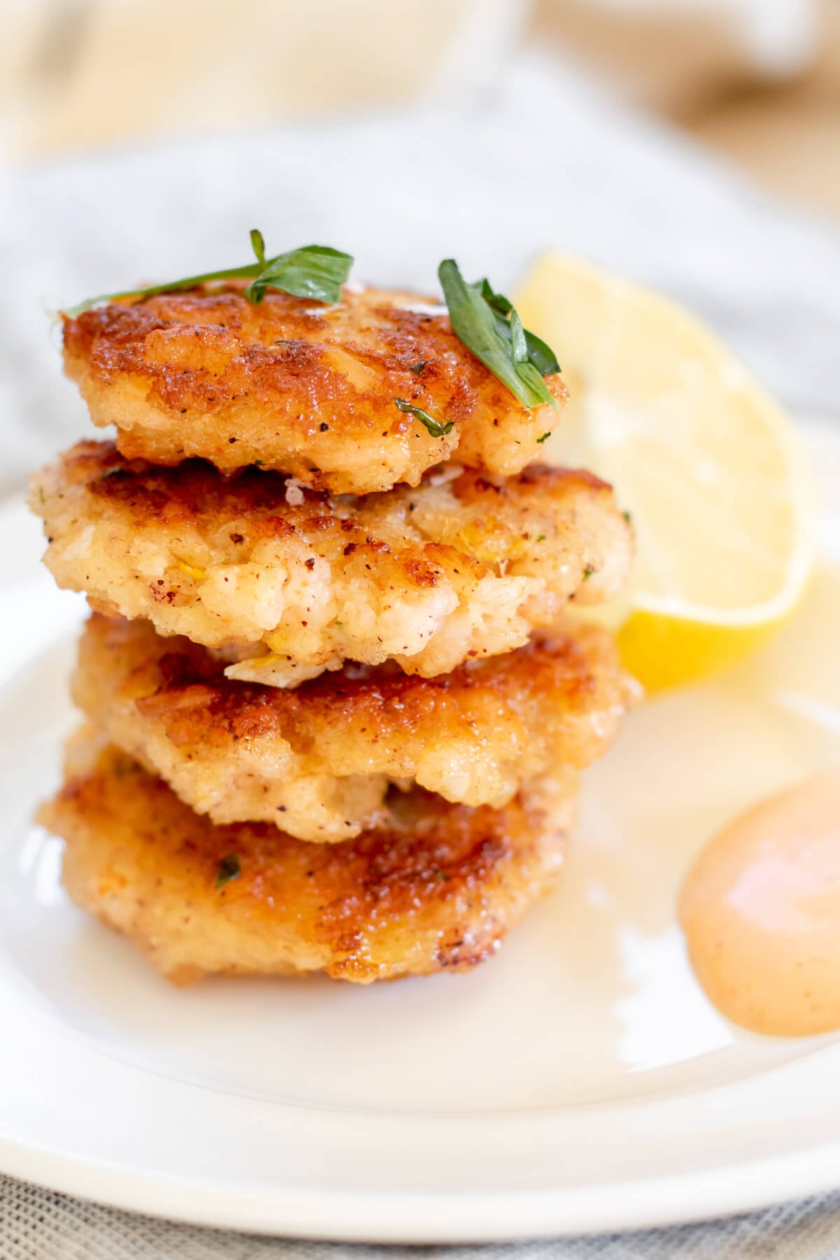 Easy Crispy Shrimp Cakes: Perfect for Weeknights & Parties